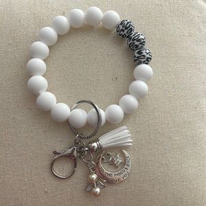 Key chain leopard bracelet with charms!